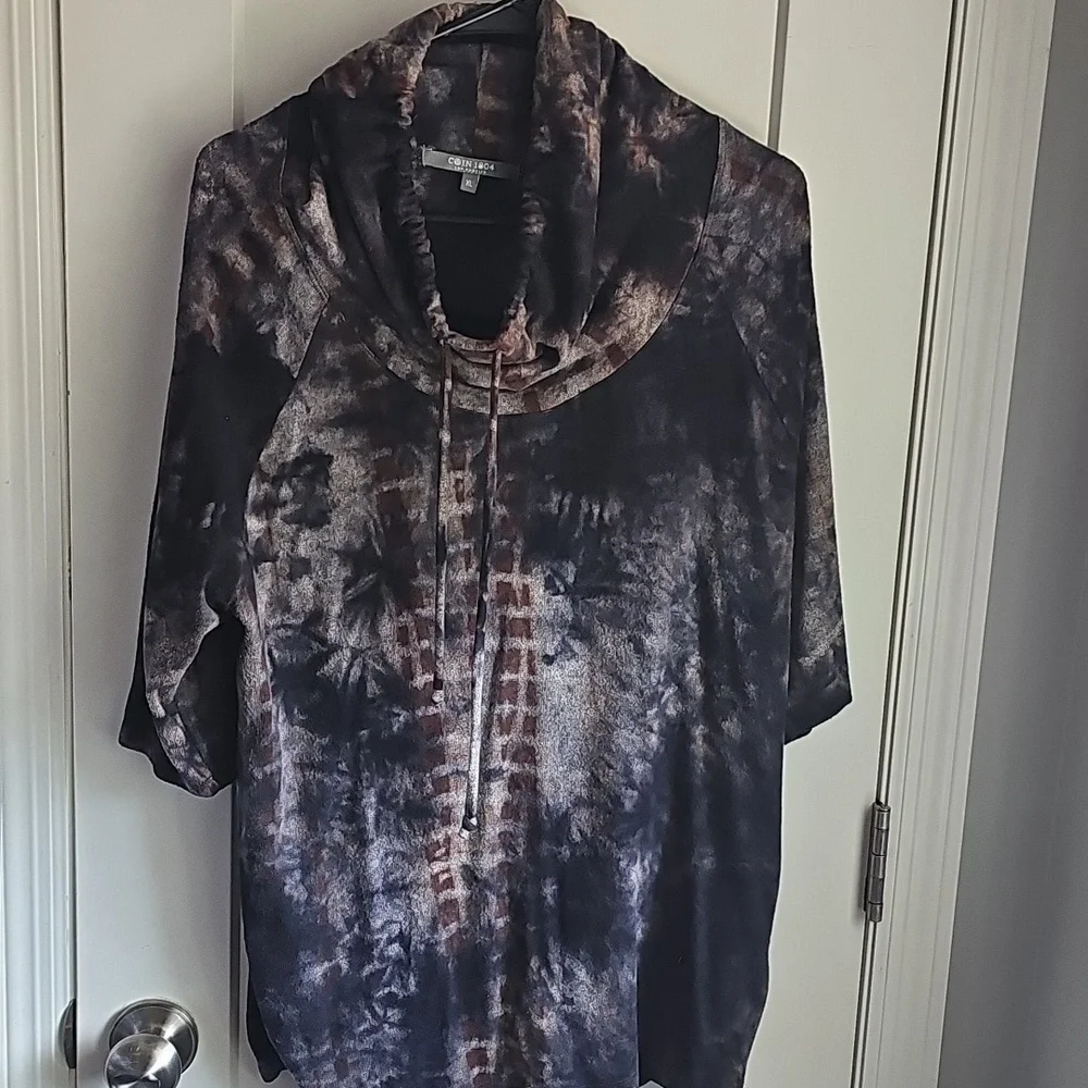 🖤Coin 1804 Gorgeous soft women's tie dye 3/4 sleeve. Cowl neck SZ XLG!!!🖤